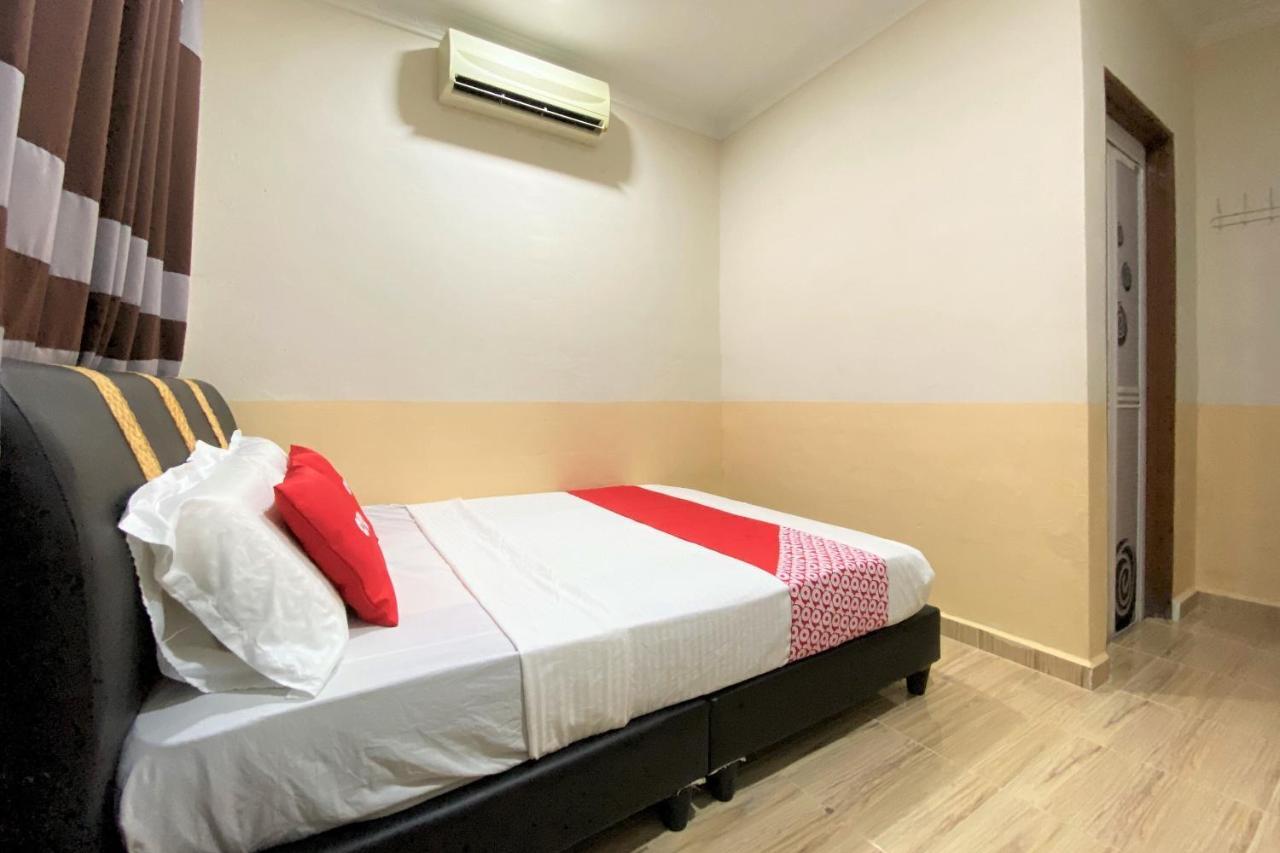 Oyo 90205 Bayu Sintok Motel Changlun Kültér fotó