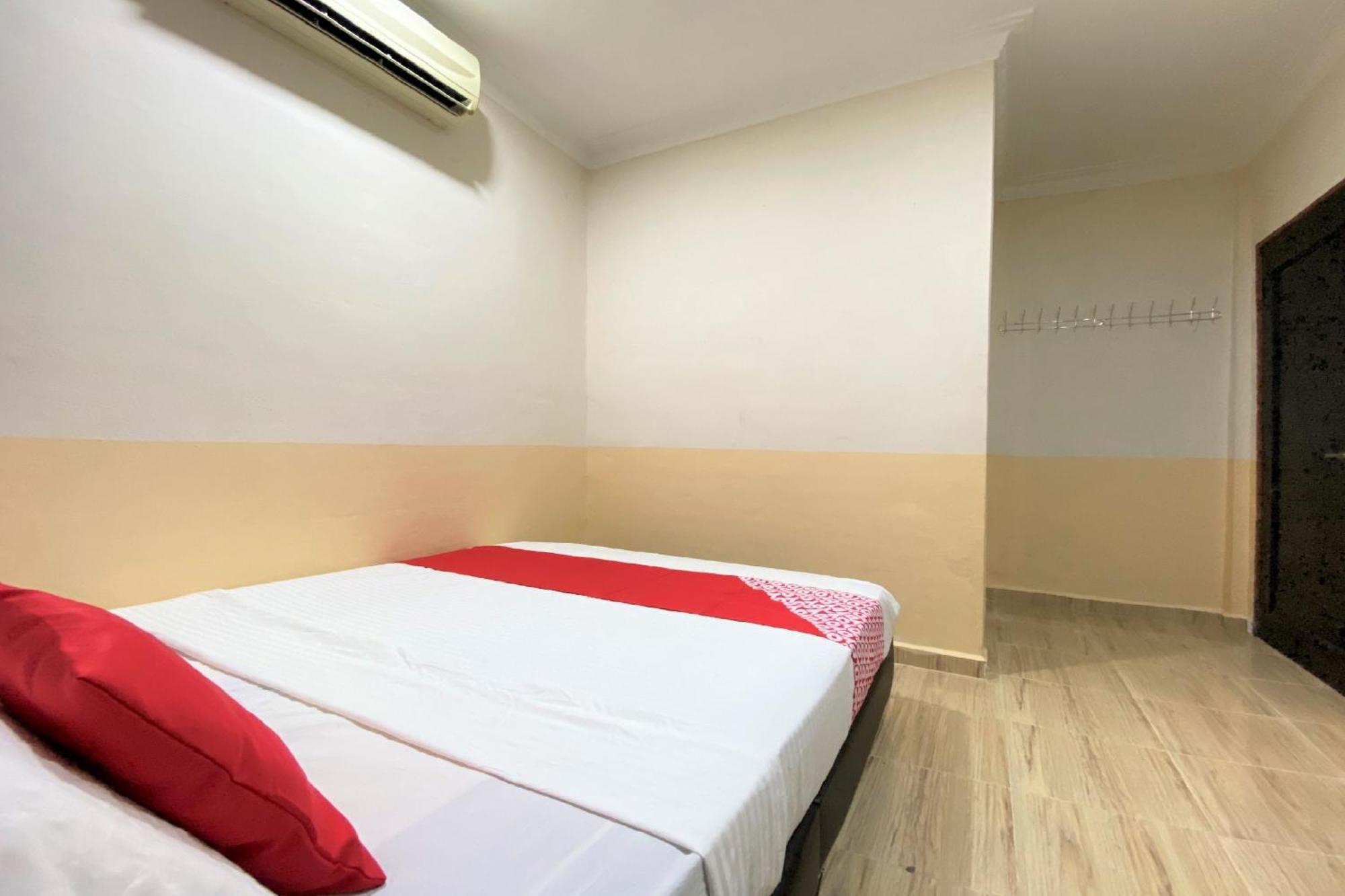 Oyo 90205 Bayu Sintok Motel Changlun Kültér fotó